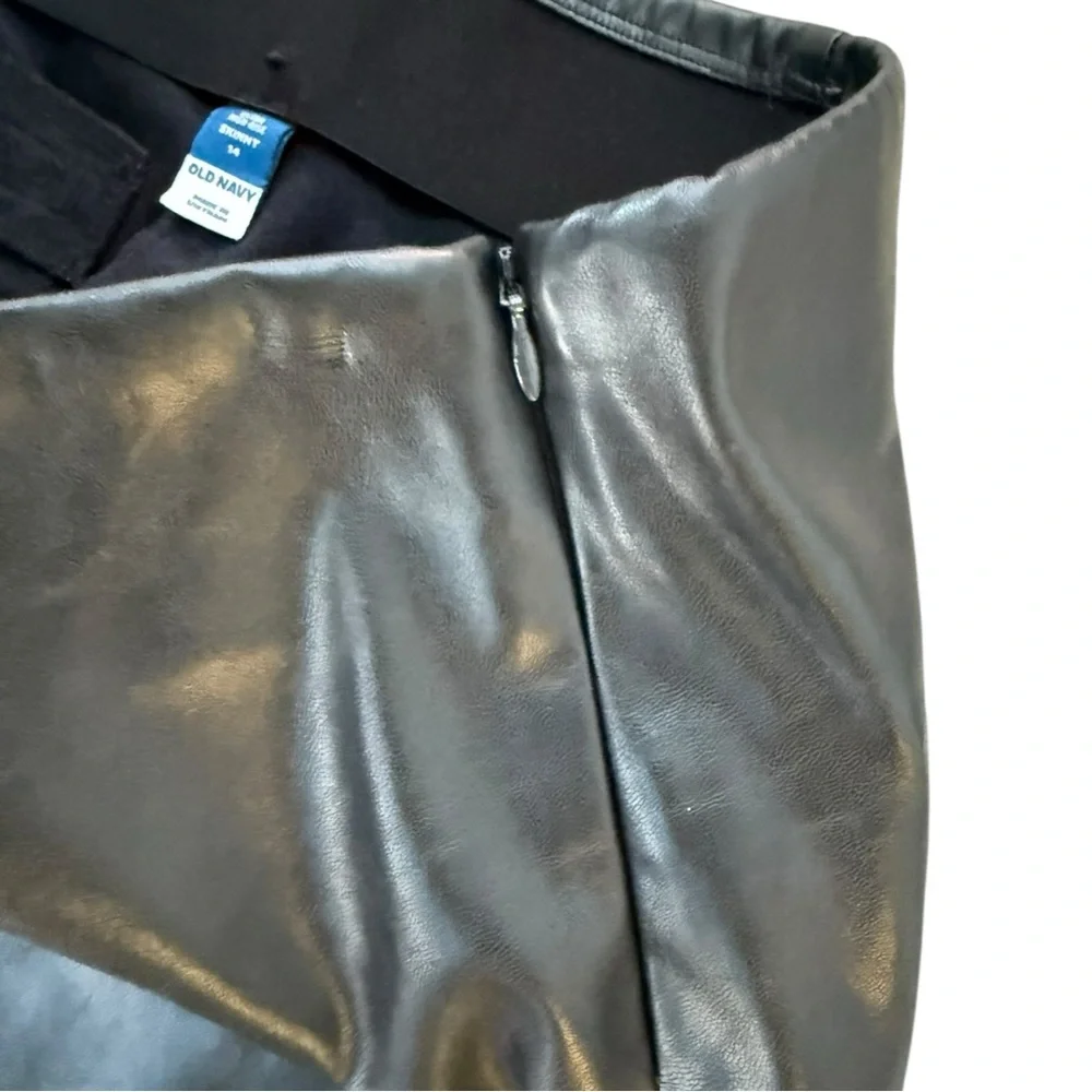 Old Navy Faux Leather High Rise Pants Size 14 Skinny Tapered Side Zip